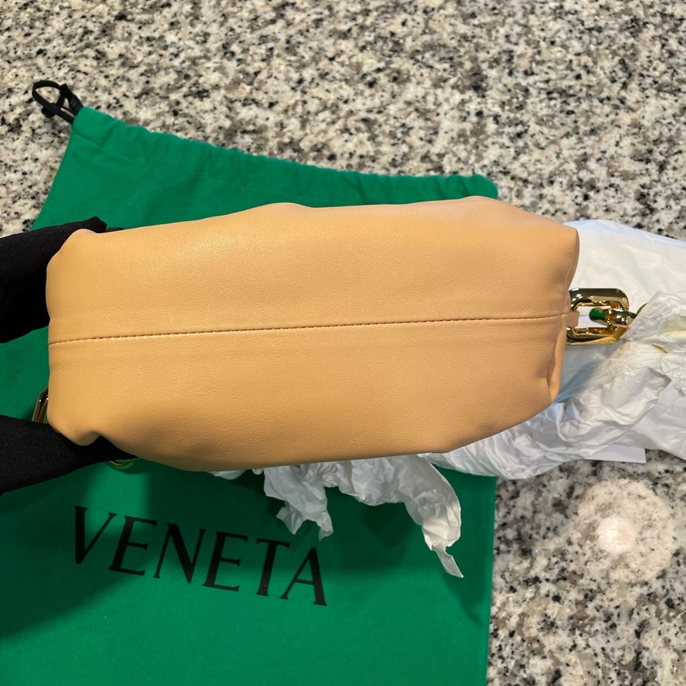 AUTHENTIC & BRAND NEW CHAIN BOTTEGA BAG - Picture 5 of 9